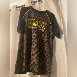 Men’s fendi shirt
